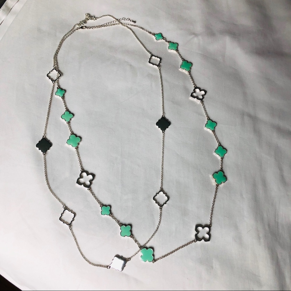 BOGO 💍 Mint and silver necklaces